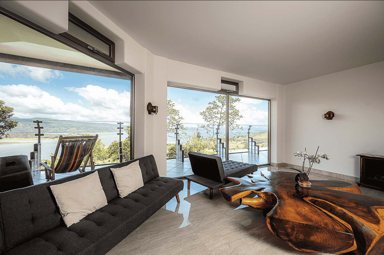 Fabulous Jungle View Condo